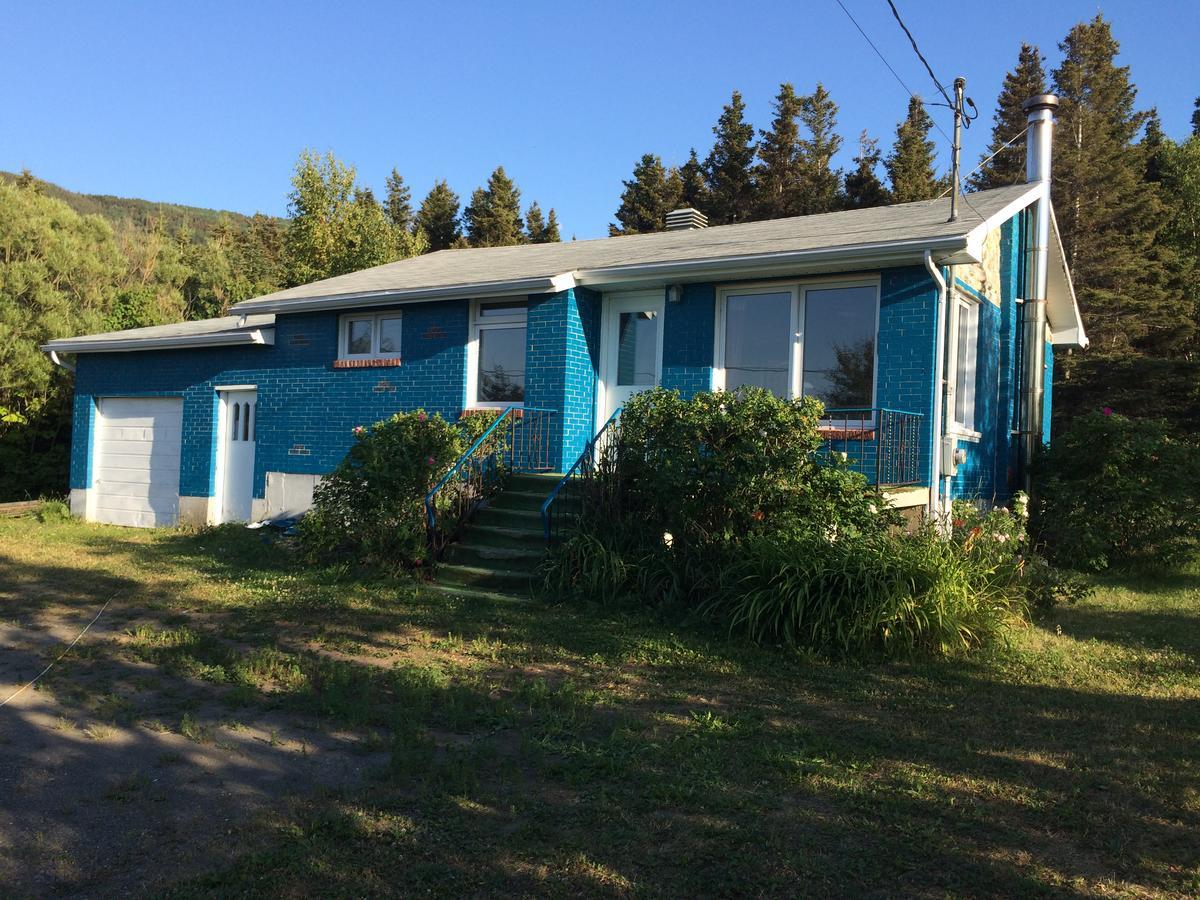 Maison Bleue Sainte Anne-des-Chênes Buitenkant foto